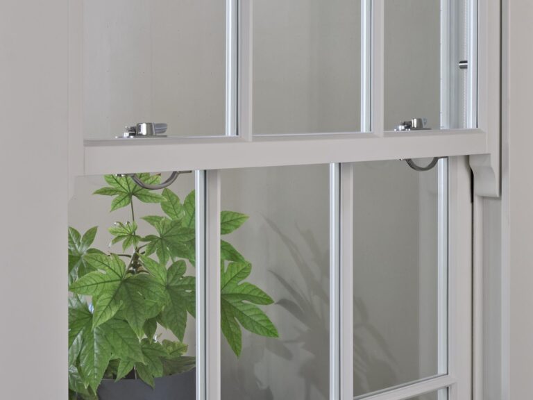 Vacuum glazed sash window